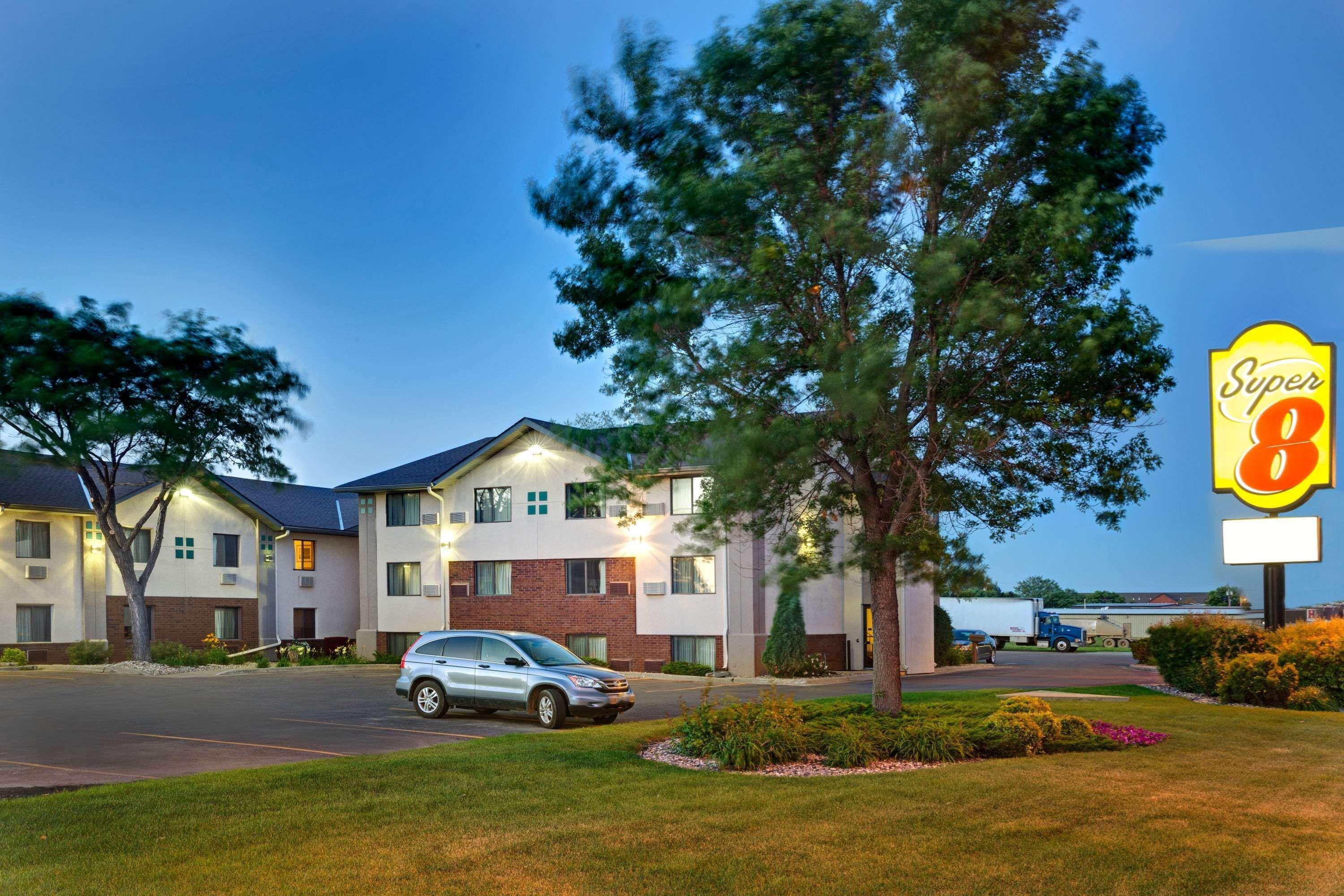 Super 8 By Wyndham Aberdeen East Экстерьер фото