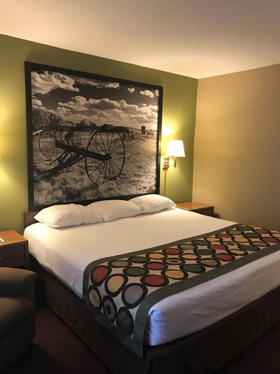Super 8 By Wyndham Aberdeen East Экстерьер фото