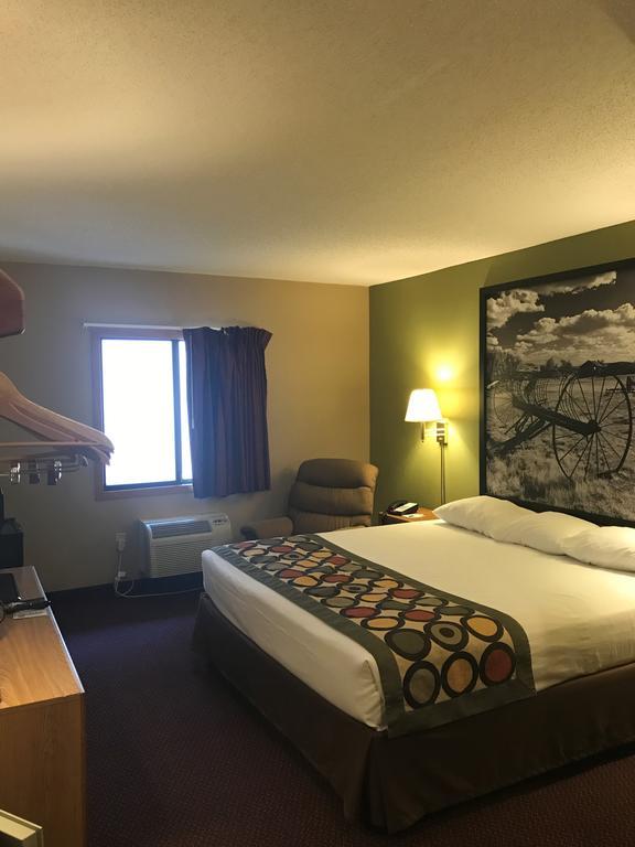 Super 8 By Wyndham Aberdeen East Экстерьер фото
